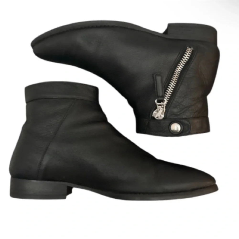 Authentic Aquatalia designer black leather ankle boots sz 8
